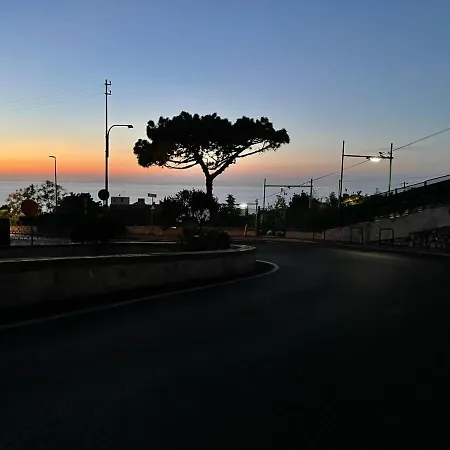 House On The Curve, Capri * Marina Grande (Capri)
